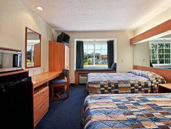 Microtel Inn & Suites By Wyndham Lillington/Campbell University Extérieur photo