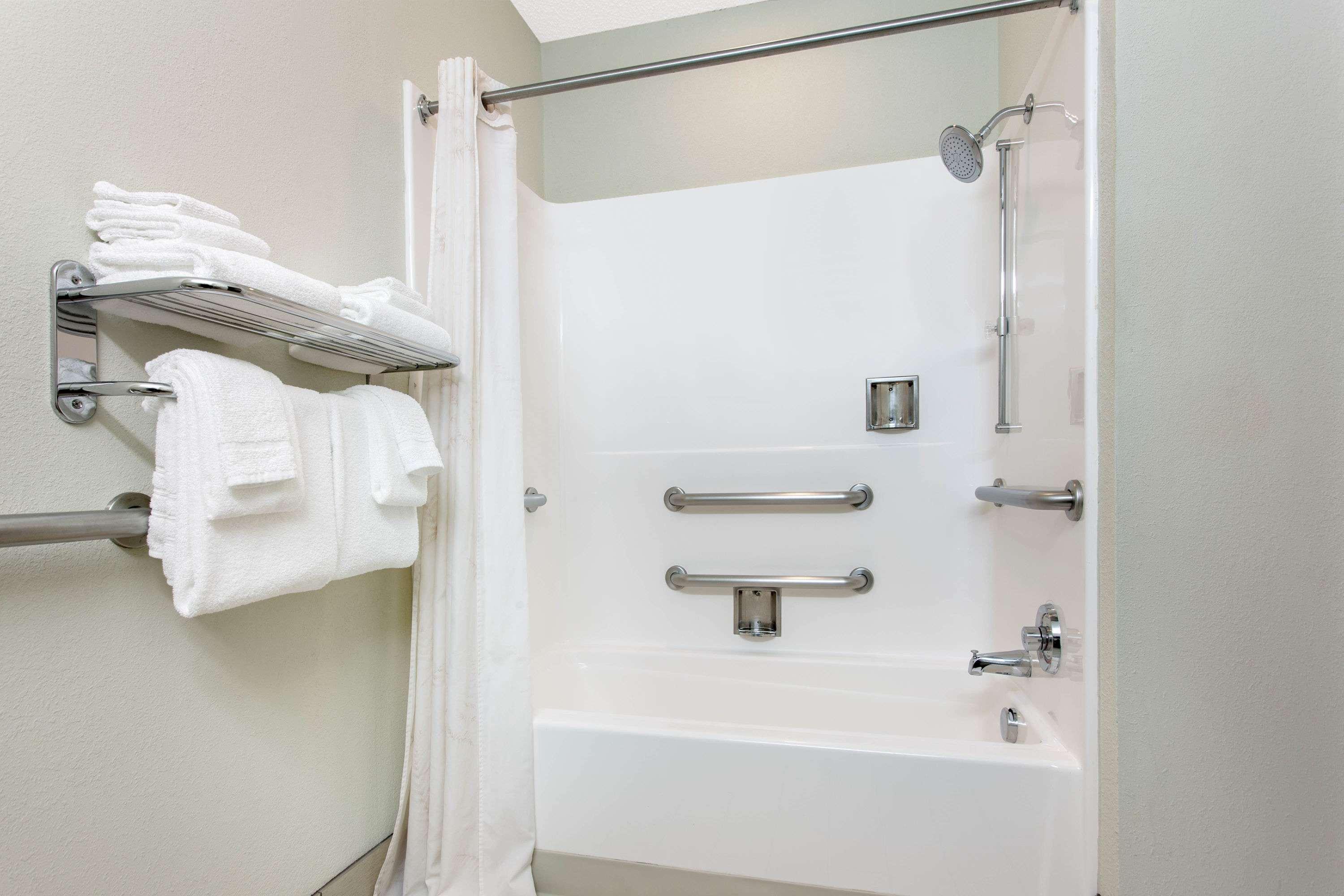 Microtel Inn & Suites By Wyndham Lillington/Campbell University Extérieur photo